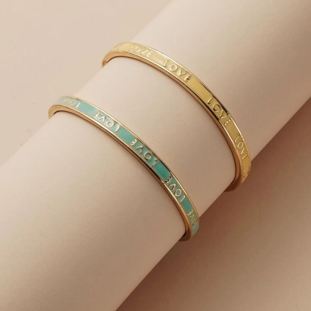 NWOT Lovely 2pc Letter Engraved Bangle Bracelet - Picture 3 of 7